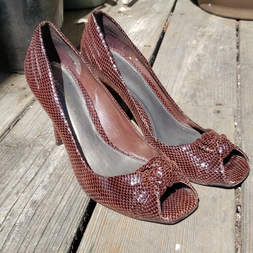 Antonio Melani snakeskin pumps brown 7.5